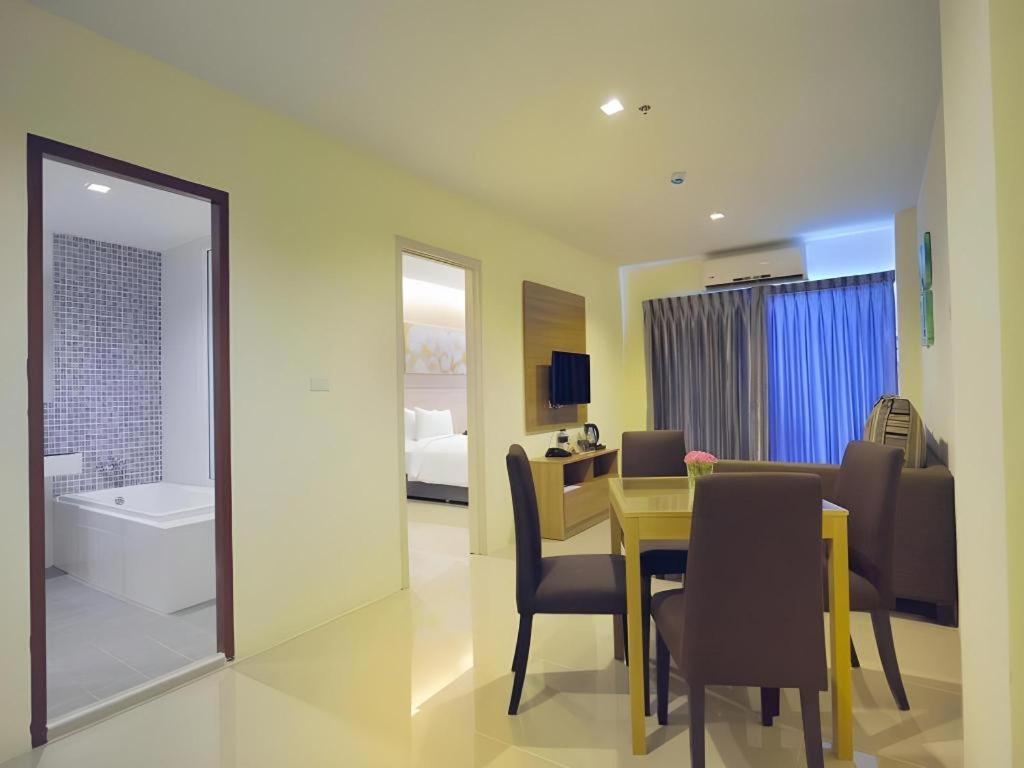 R-Con Hotel @ Siam Pattaya Buitenkant foto